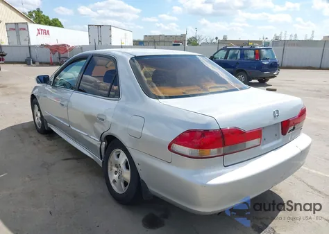 2001 Honda Accord 3.0 Ex из США, поврежденный, VIN 1HGCG16531A012528